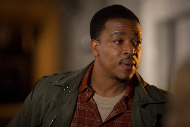 Grimm - Season 2 - The Kiss - Photos - Russell Hornsby