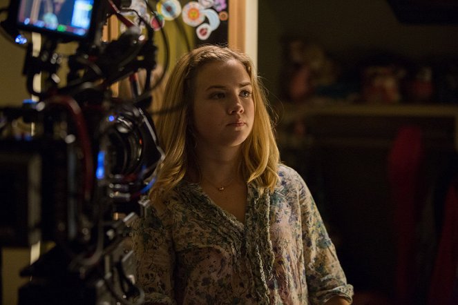 Grimm - Bad Moon Rising - Photos - Maddie Hasson