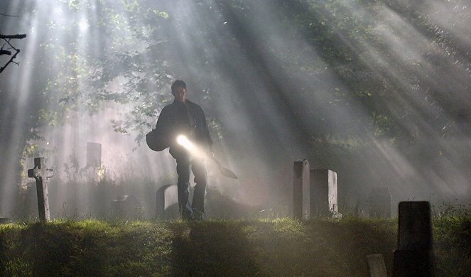 Supernatural - Season 1 - Hook Man - Photos