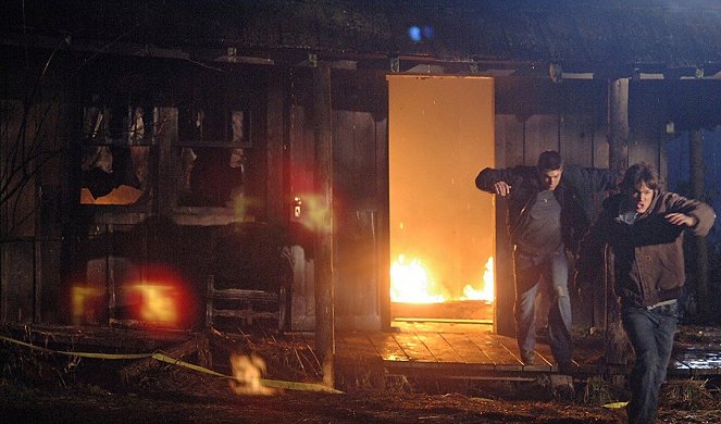 Cazafantasmas - Season 1 - Hell House - De la película - Jensen Ackles, Jared Padalecki