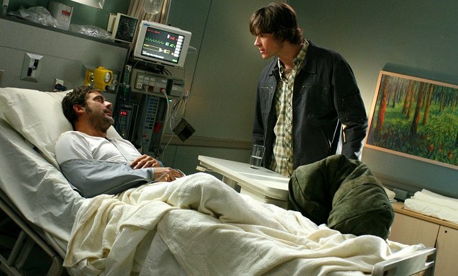 Supernatural - Season 2 - In My Time of Dying - Photos - Jeffrey Dean Morgan, Jared Padalecki