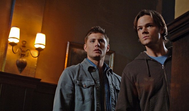 Supernatural - Death Takes a Holiday - Van film - Jensen Ackles, Jared Padalecki