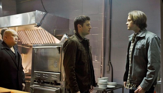Supernatural - Season 5 - Hammer of the Gods - Photos - Jensen Ackles, Jared Padalecki