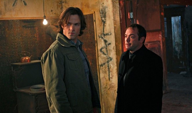 Supernatural - Season 5 - The Devil You Know - Photos - Jared Padalecki, Mark Sheppard