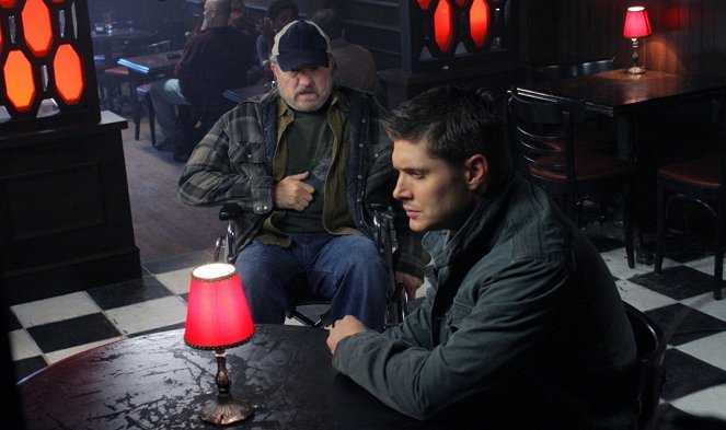 Sobrenatural - The Curious Case of Dean Winchester - Do filme - Jim Beaver, Jensen Ackles