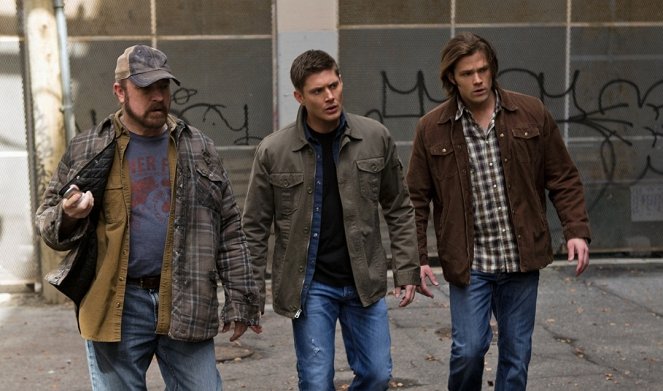 Supernatural - The Man Who Knew Too Much - Photos - Jim Beaver, Jensen Ackles, Jared Padalecki