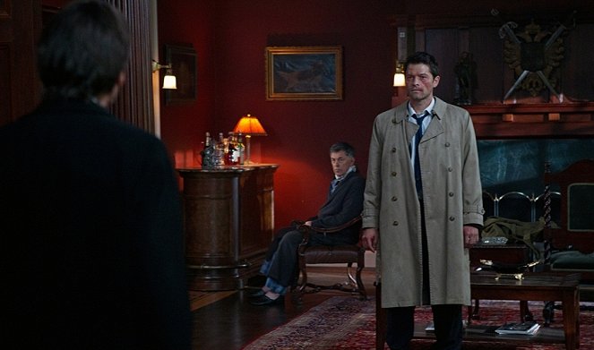 Supernatural - Season 7 - Meet the New Boss - Photos - Misha Collins