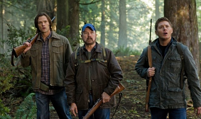 Supernatural - How to Win Friends and Influence Monsters - Photos - Jared Padalecki, Jim Beaver, Jensen Ackles
