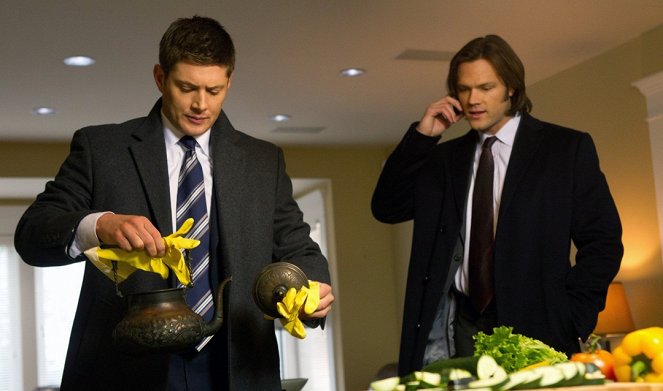 Supernatural - Out with the Old - Photos - Jensen Ackles, Jared Padalecki