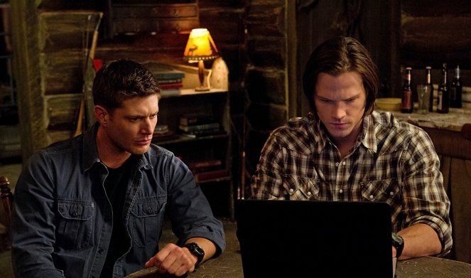 Supernatural - The Girl with the Dungeons and Dragons Tattoo - Photos - Jensen Ackles, Jared Padalecki