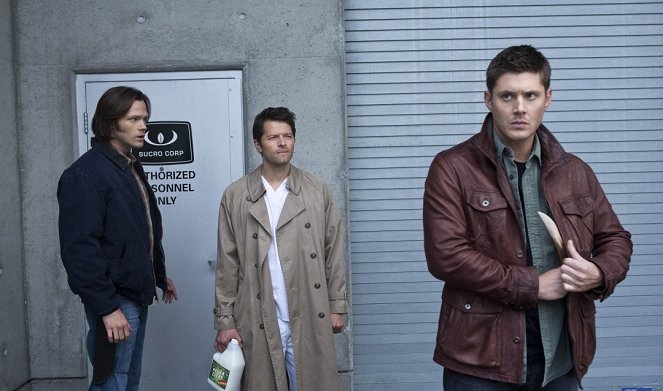 Supernatural - Season 7 - Survival of the Fittest - Photos - Jared Padalecki, Misha Collins, Jensen Ackles
