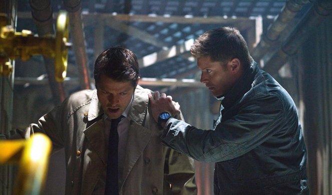 Supernatural - Season 8 - A Little Slice of Kevin - Van film - Misha Collins, Jensen Ackles