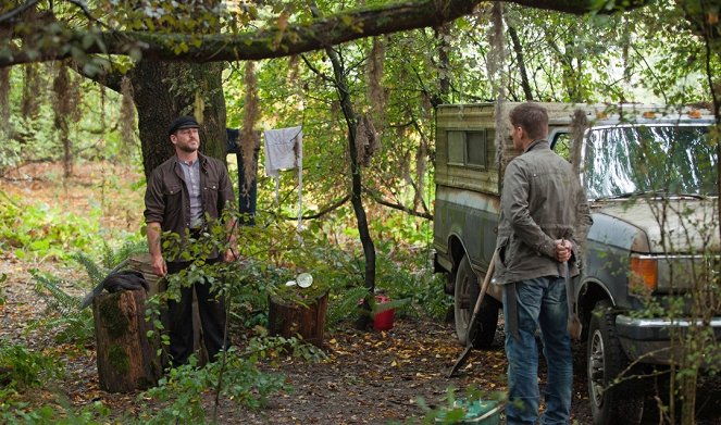 Supernatural - Season 8 - Citizen Fang - Photos - Ty Olsson, Jensen Ackles