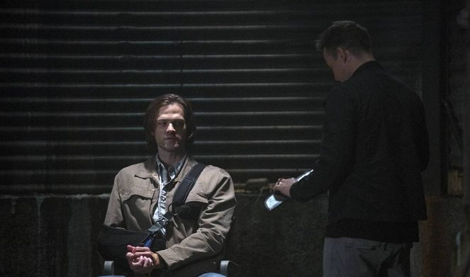 Supernatural - Season 10 - Black - Photos - Jared Padalecki