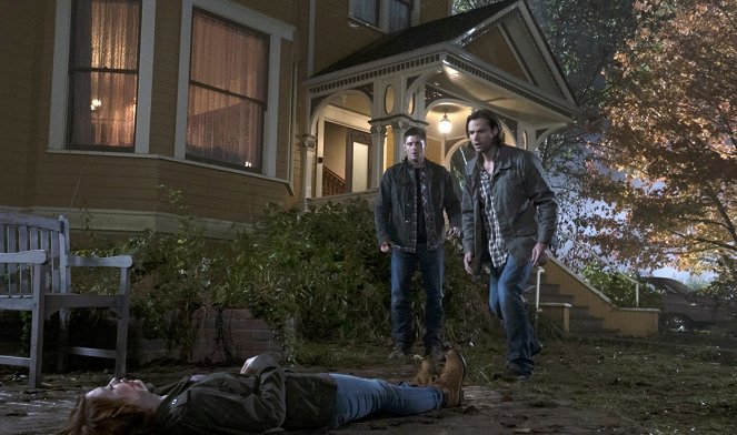 Supernatural - Zu Hause ist es doch am schönsten - Filmfotos - Jensen Ackles, Jared Padalecki