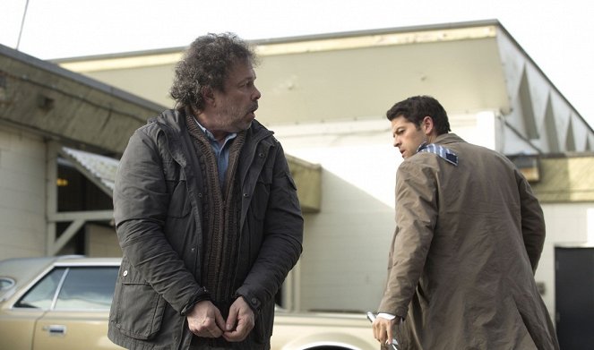 Supernatural - Book of the Damned - Photos - Curtis Armstrong, Misha Collins
