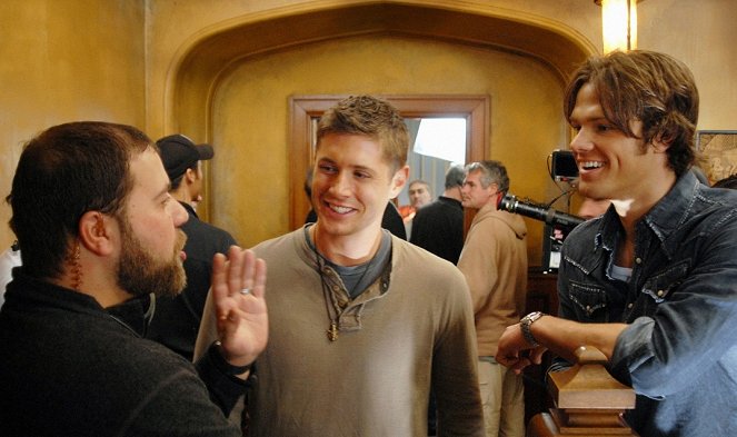 Supernatural - Season 2 - Spielsachen - Dreharbeiten - Jensen Ackles, Jared Padalecki