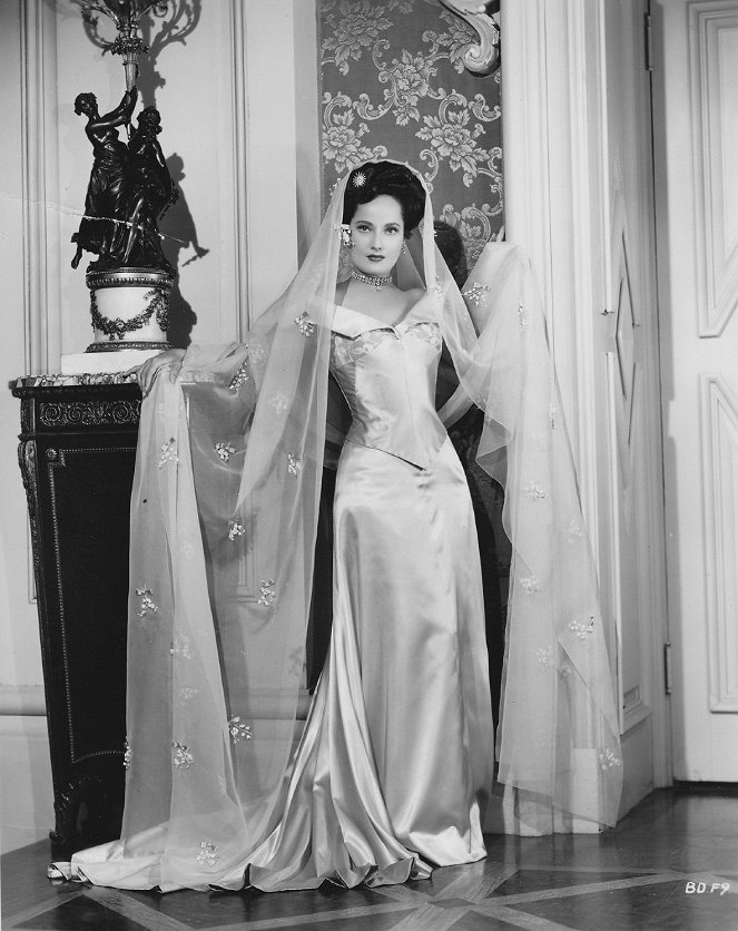 Temptation - Promokuvat - Merle Oberon