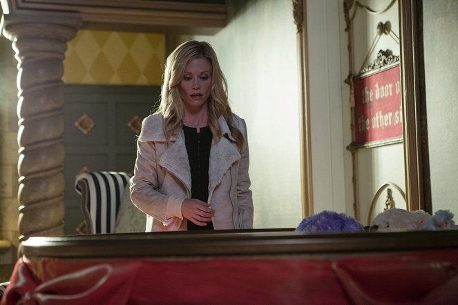 Grimm - Cry Luison - Photos - Claire Coffee