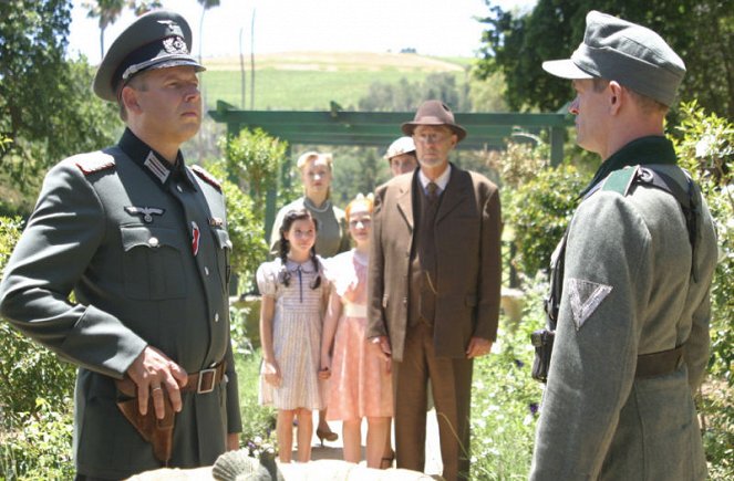 Charlotte Link - Die Rosenzüchterin (1) - Film - Axel Milberg, Anne-Luise Tietz, Eva Herzig, Henning Peker