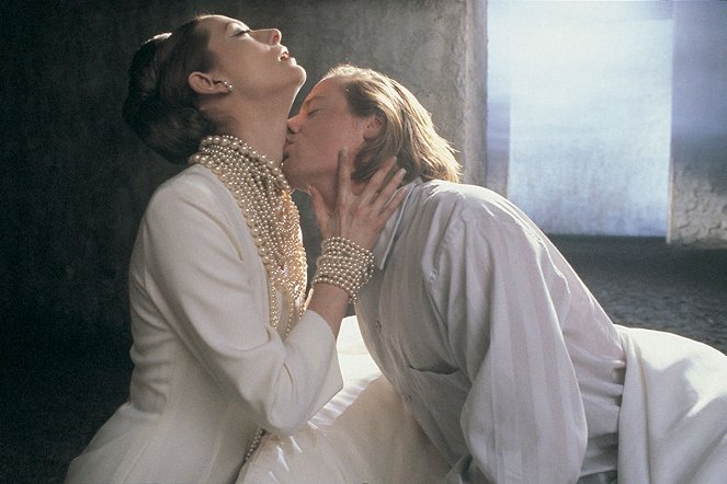 Edward II - Do filme - Tilda Swinton