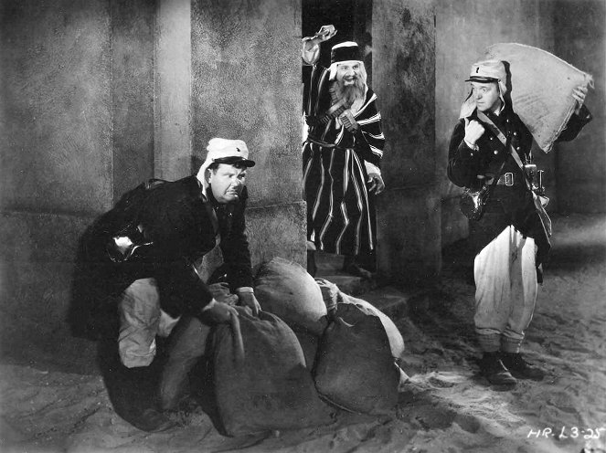 Héroes de tachuela - De la película - Oliver Hardy, Stan Laurel