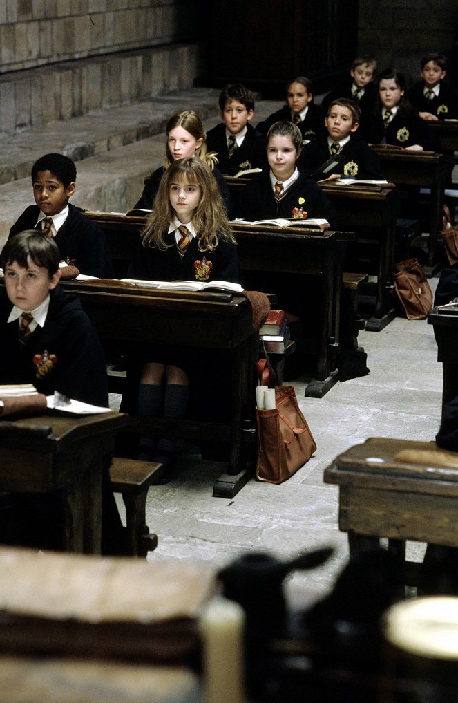 Harry Potter und der Stein der Weisen - Filmfotos - Matthew Lewis, Alfred Enoch, Emma Watson