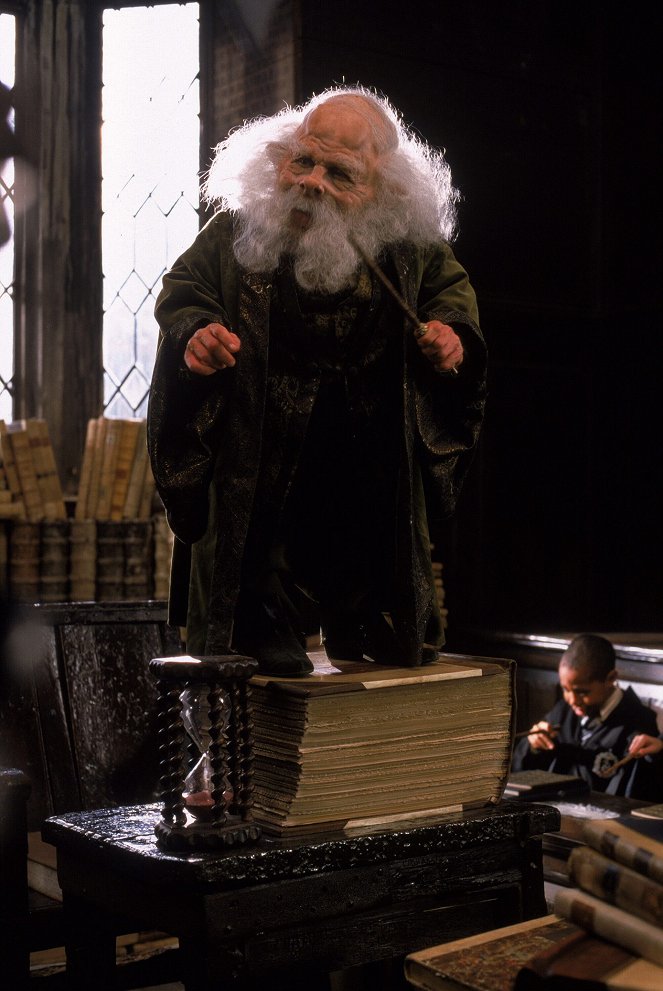 Harry Potter and the Sorcerer's Stone - Photos - Warwick Davis