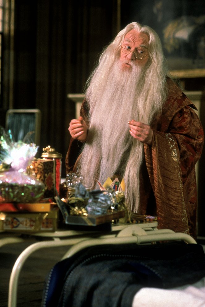 Harry Potter and the Sorcerer's Stone - Photos - Richard Harris