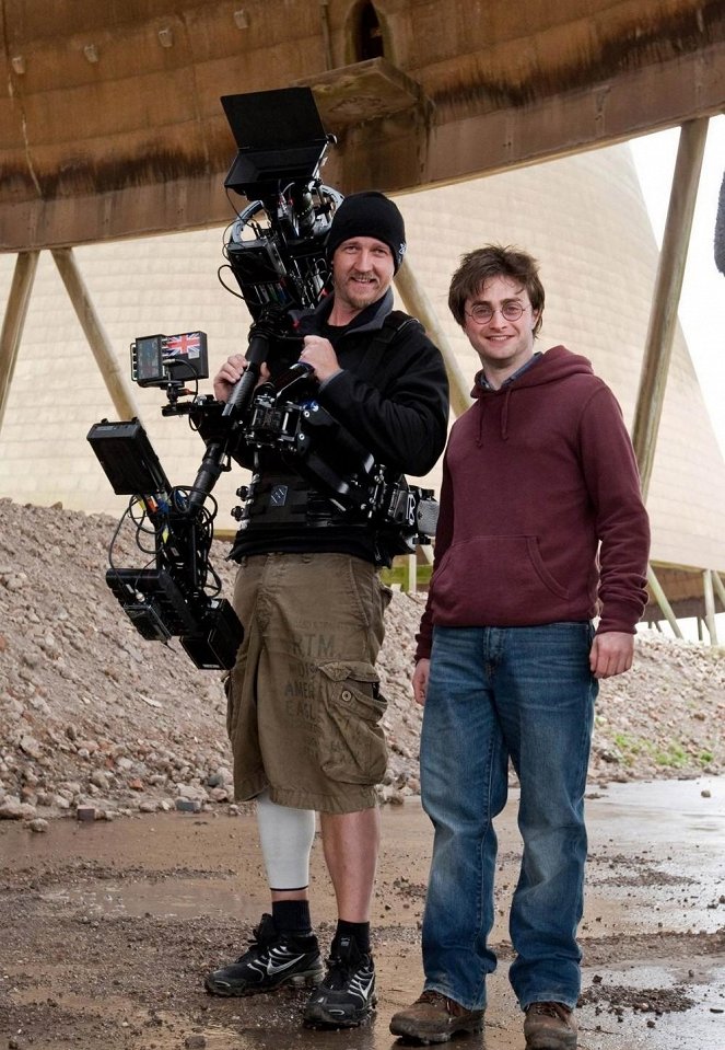 Harry Potter and the Deathly Hallows: Part 1 - Van de set - Daniel Radcliffe