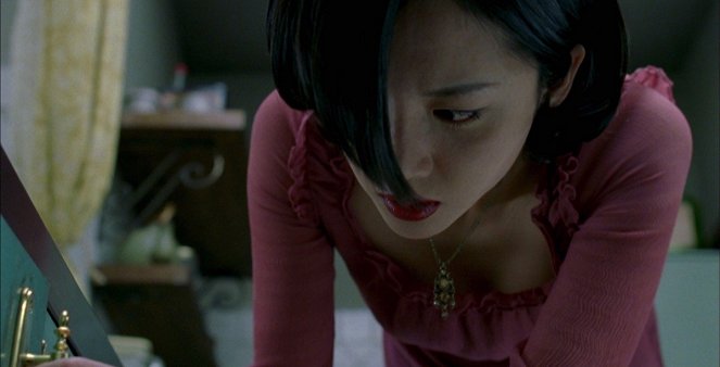 A Tale of Two Sisters - Filmfotos - Jung-ah Yum