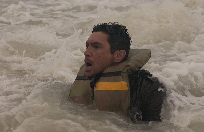 Bermuda Dreieck - Tor zu einer anderen Zeit - Filmfotos - Lou Diamond Phillips