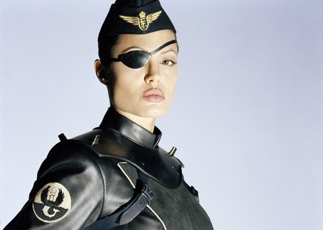 Sky Captain and the World of Tomorrow - Werbefoto - Angelina Jolie