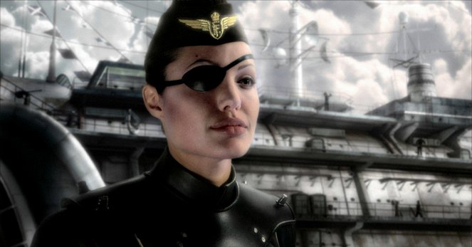 Sky Kapitan i świat jutra - Z filmu - Angelina Jolie