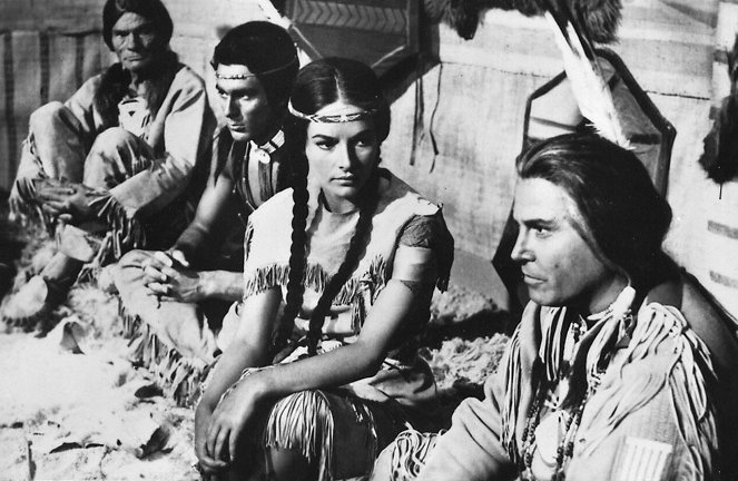 Winnetou II: Ostatni renegaci - Z filmu - Gojko Mitić, Karin Dor, Rikard Brzeska