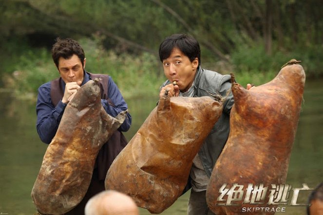 Atrapa a un ladrón - Fotocromos - Johnny Knoxville, Jackie Chan