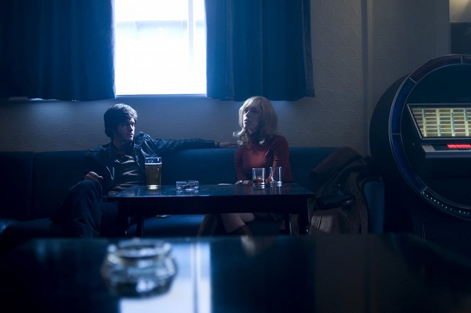 Vraždy v Yorkshire - Z filmu - Andrew Garfield, Rebecca Hall