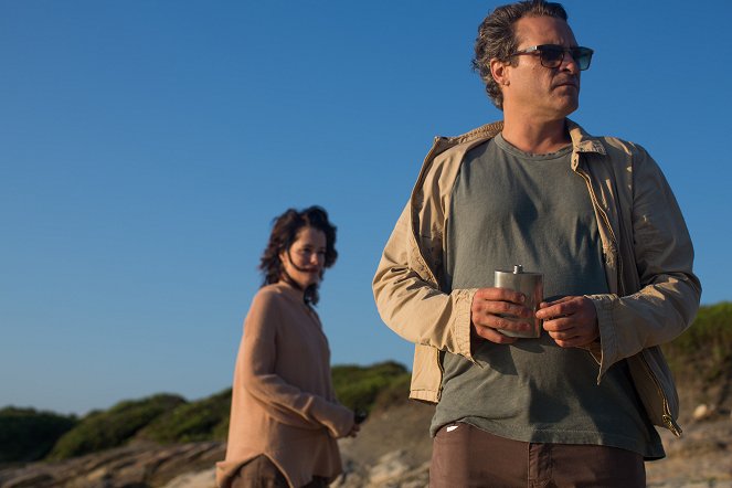 Nieracjonalny mężczyzna - Z filmu - Parker Posey, Joaquin Phoenix