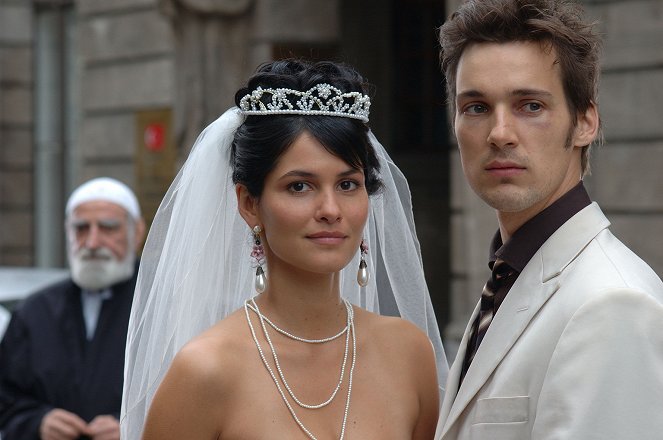 Meine verrückte türkische Hochzeit - Filmfotos - Mandala Tayde, Florian David Fitz