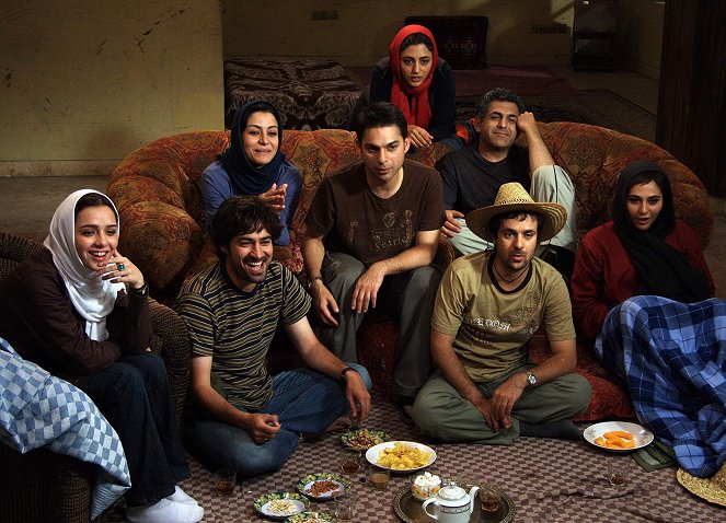 Á Procura de Elly - Do filme - Taraneh Alidoosti, Shahab Hosseini, Merila Zare'i, Payman Maadi, Golshifteh Farahani, Mani Haghighi, Ra'na Azadivar