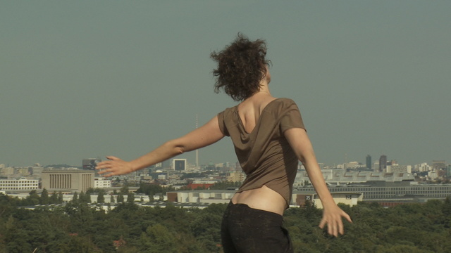 Una mujer flexible - De la película - Mira Partecke