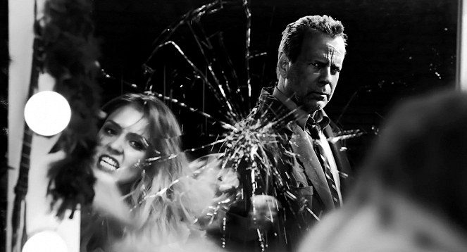 Sin City: Damulka warta grzechu - Z filmu - Jessica Alba, Bruce Willis