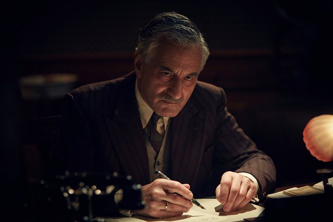 Woman in Gold - Photos - Henry Goodman
