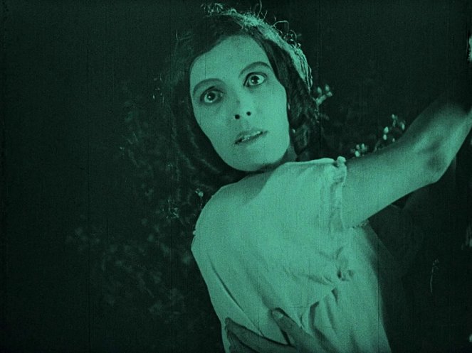 Nosferatu - Kuvat elokuvasta - Greta Schröder