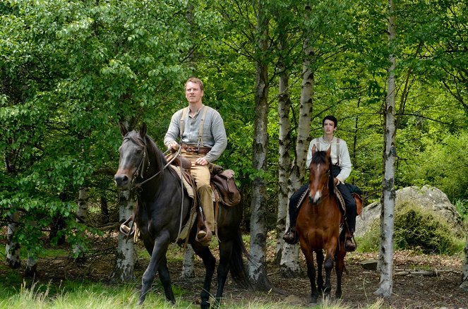 Slow West - Photos - Michael Fassbender, Kodi Smit-McPhee