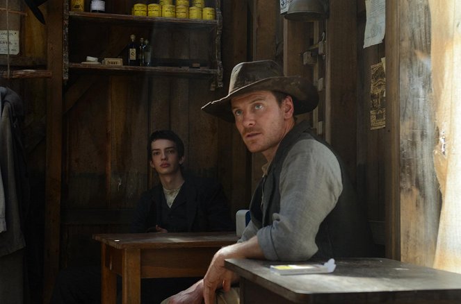 Slow West - Filmfotók - Kodi Smit-McPhee, Michael Fassbender