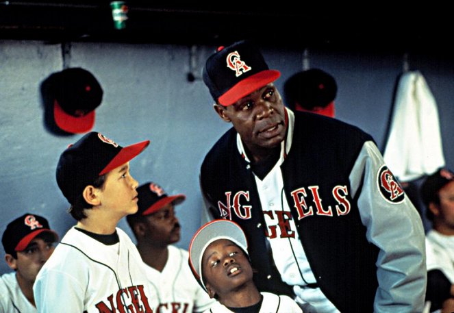 Angels in the Outfield - Do filme - Joseph Gordon-Levitt, Milton Davis Jr., Danny Glover