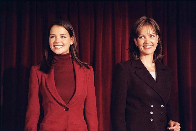 Katie Holmes, Margaret Colin