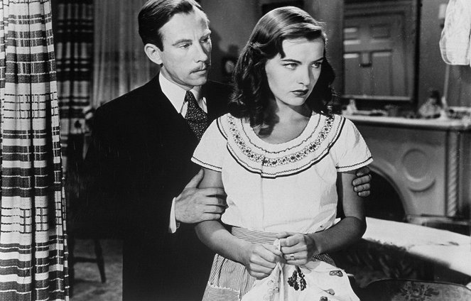 Brute Force - Do filme - Whit Bissell, Ella Raines