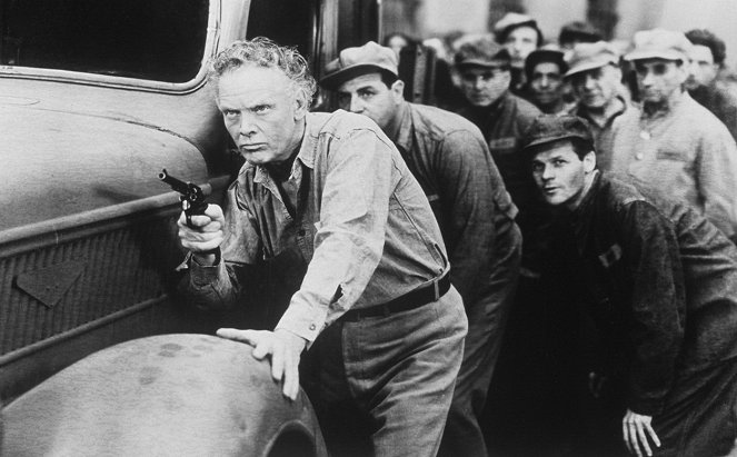 Brute Force - Photos - Charles Bickford